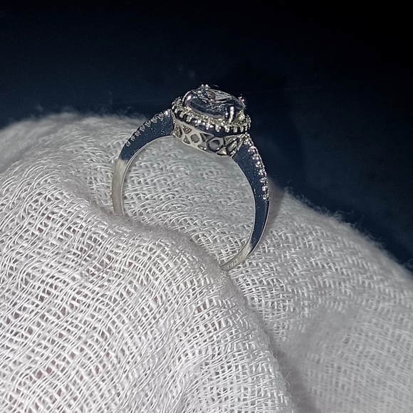 NWT Gioielli Solid Sterling Silver Engagement ring With Oval Shape Diamond - Picture 5 of 9